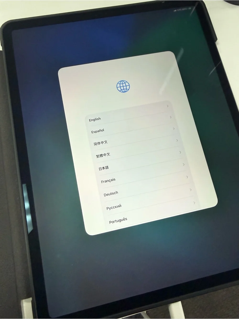 Apple Black Tablet with Dark Gray Display Bezel